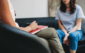 Homens sentem mais dificuldade de expor os sentimentos - iStock