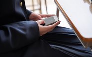 Crianças e adolescentes têm uma relação muito intensa com o smartphone - iStock