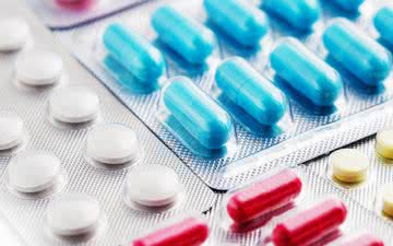 Certos efeitos colaterais são mais comuns no início do tratamento com antidepressivo - iStock