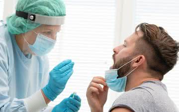Mesmo casos leves de Covid-19 podem ter impacto no aparelho reprodutor masculino - iStock